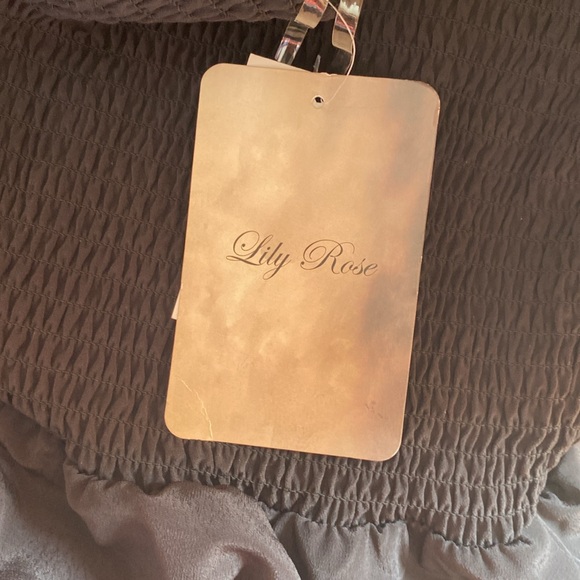 Lily Rose Smocked Tied Neck Romper,  Size: Medium, - Picture 4 of 5